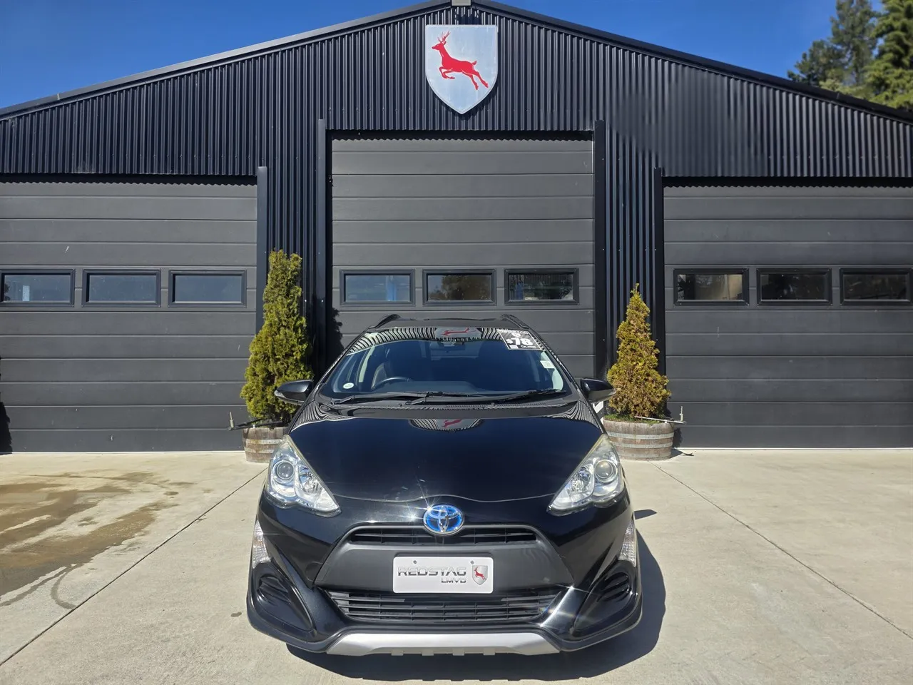 2016 Toyota Aqua URBAN-X SPEC, LEATHER, APPLE-ANDROID Carousel 1
