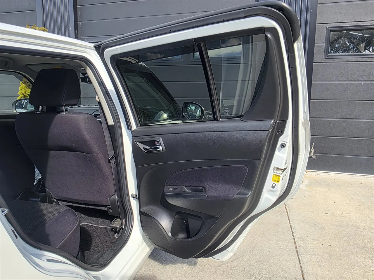 2016 Suzuki SWIFT XG WITH WHEEL UPGRADE! Carousel 1