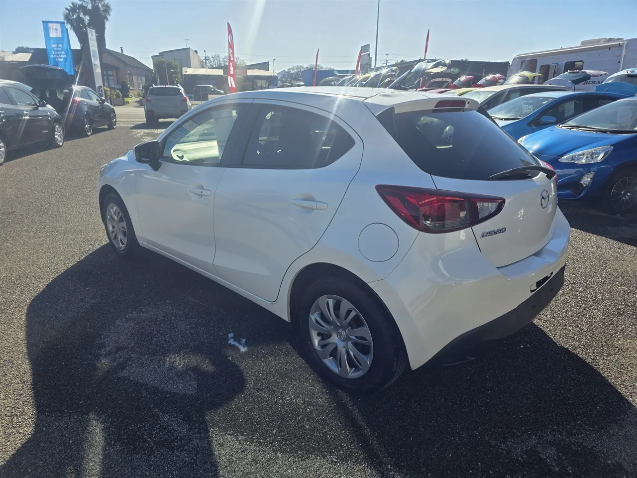 2015 Mazda DEMIO 13S URBAN Carousel 4
