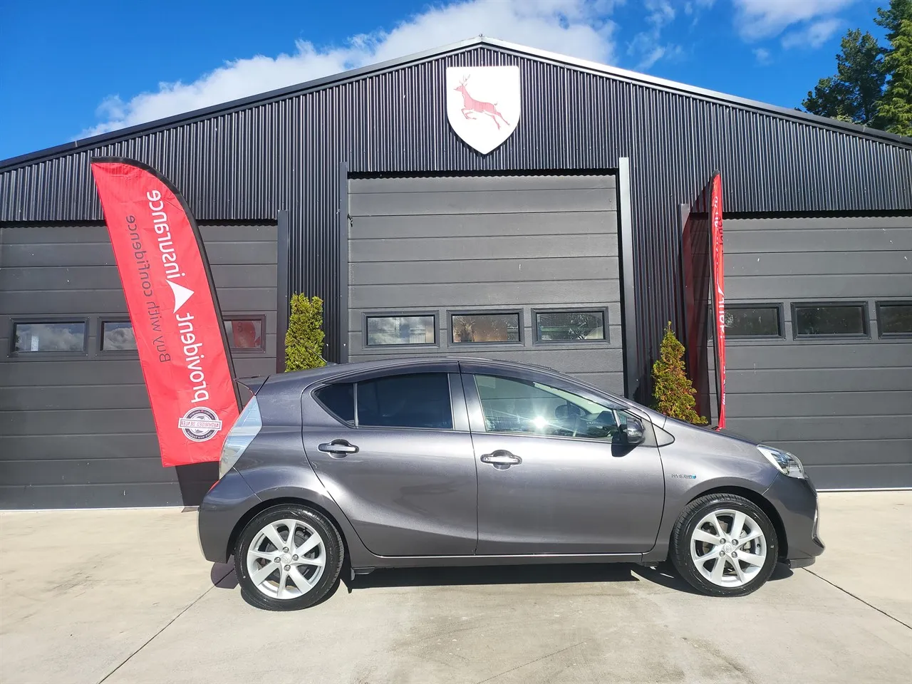2014 Toyota AQUA G SPEC WITH LEATHER Carousel 3