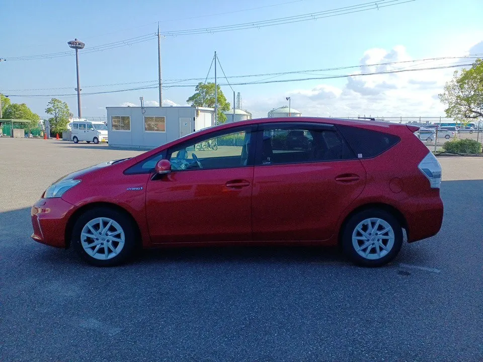 2013 Toyota Prius ALPHA G 7 SEATER Carousel 3