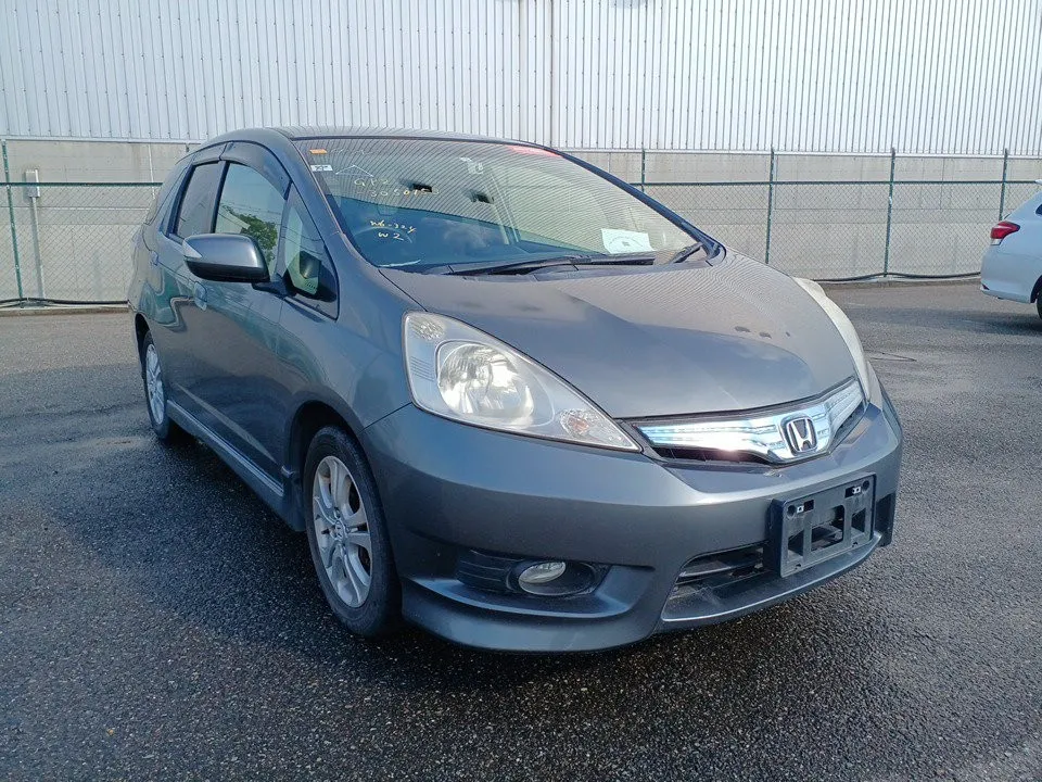 2012 Honda Fit SHUTTLE HYBRID Carousel 2