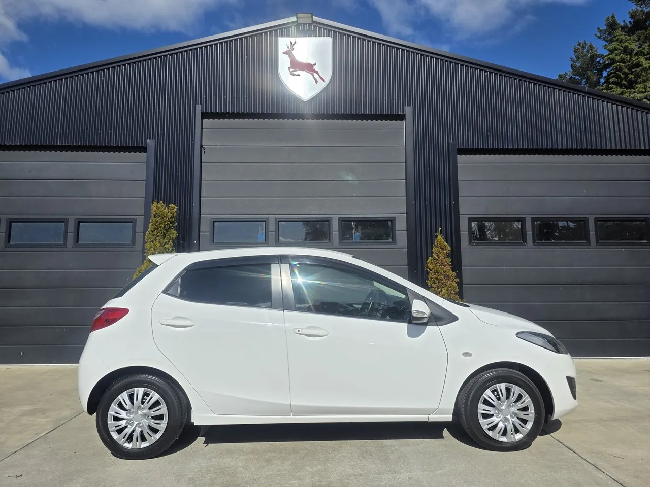 2014 Mazda DEMIO SKY ACTIVE 1.3 AUTO Carousel 1