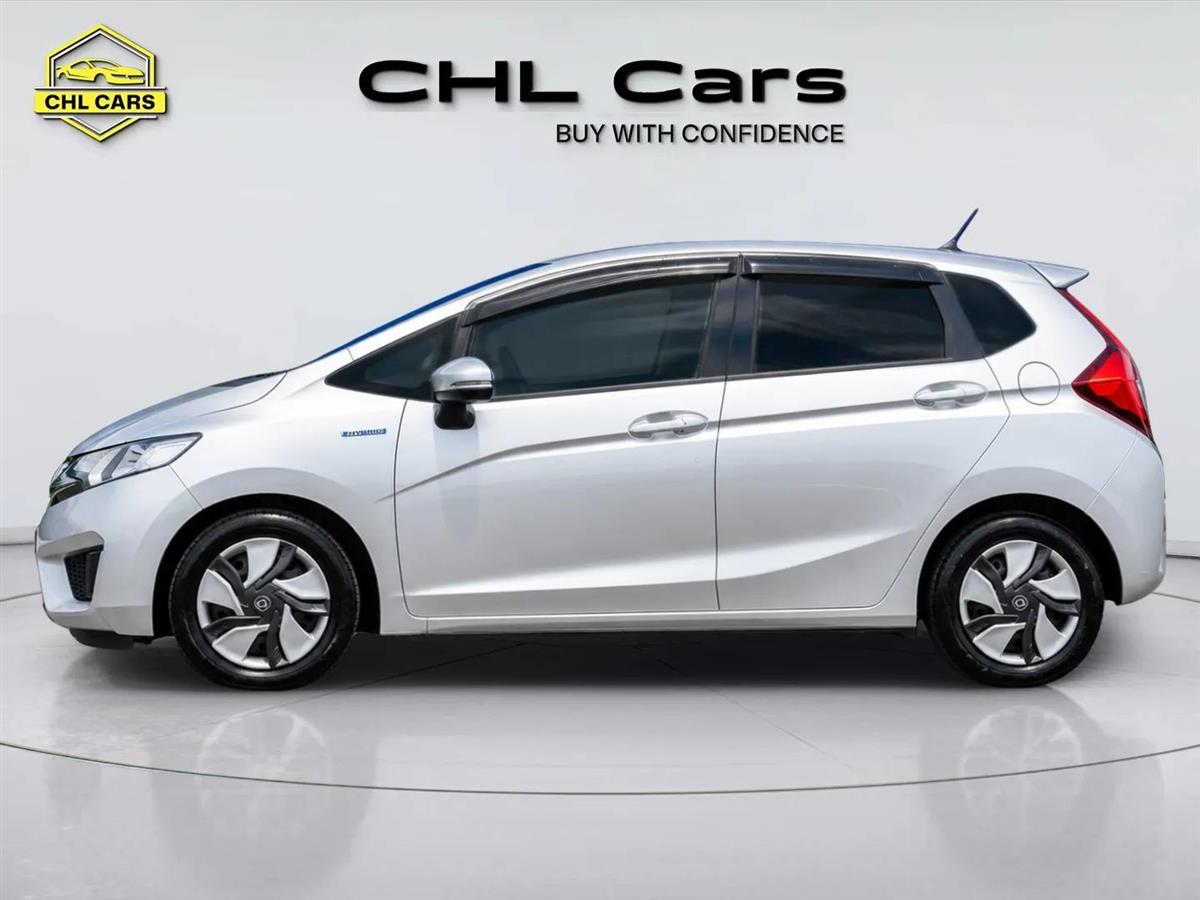 2015 Honda Fit HYBRID F-Package Carousel 4