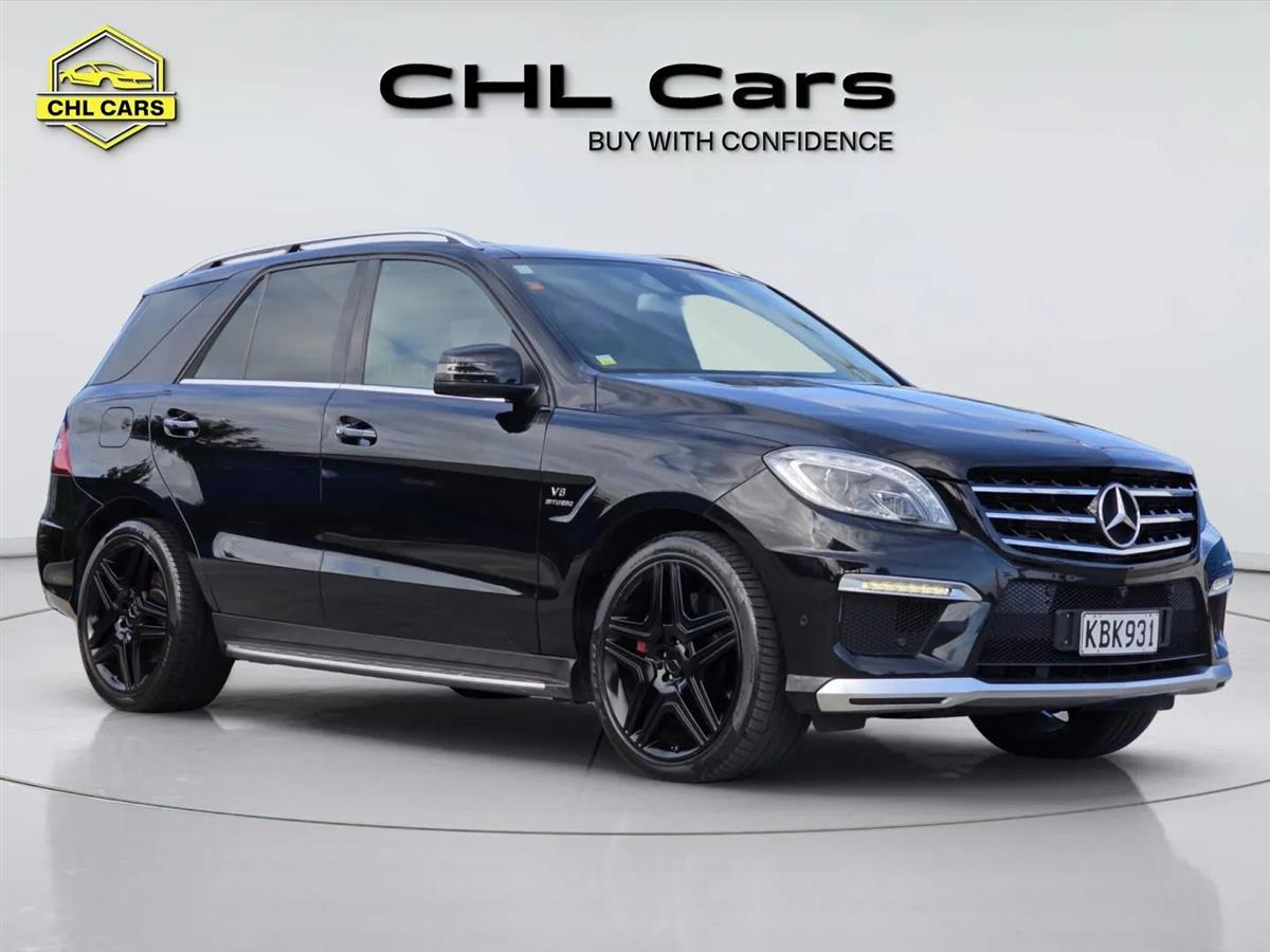 2015 Mercedes-Benz ML 63 V8 Bi-Turbo AMG 5.5L 4MATIC Carousel 3