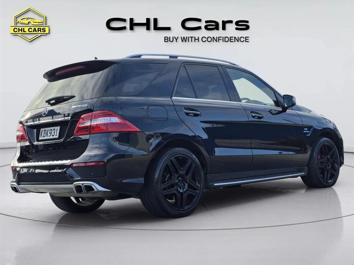 2015 Mercedes-Benz ML 63 V8 Bi-Turbo AMG 5.5L 4MATIC Carousel 5