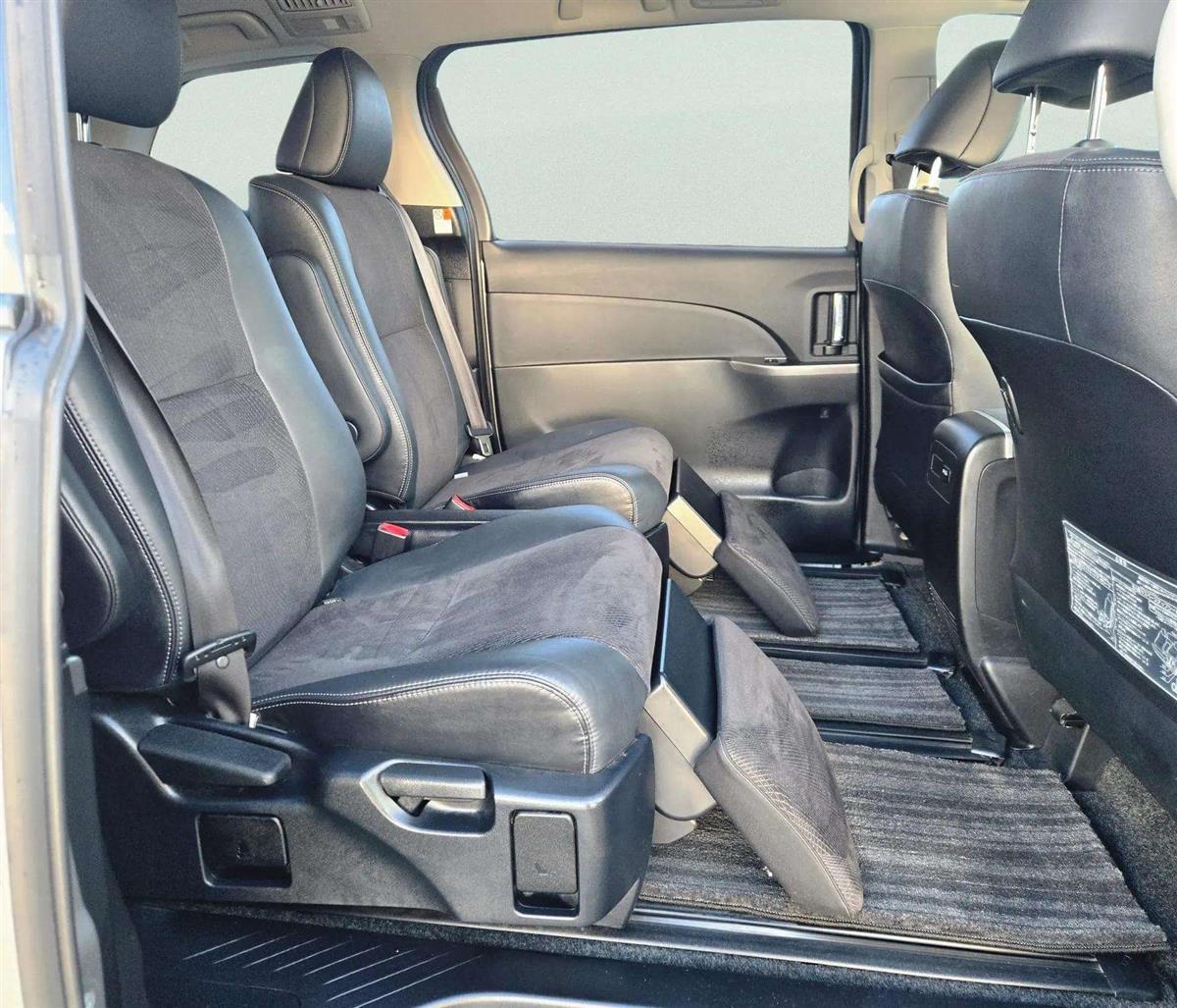 2015 Toyota Estima Hybrid Premium Edition 7 Seater Carousel 10