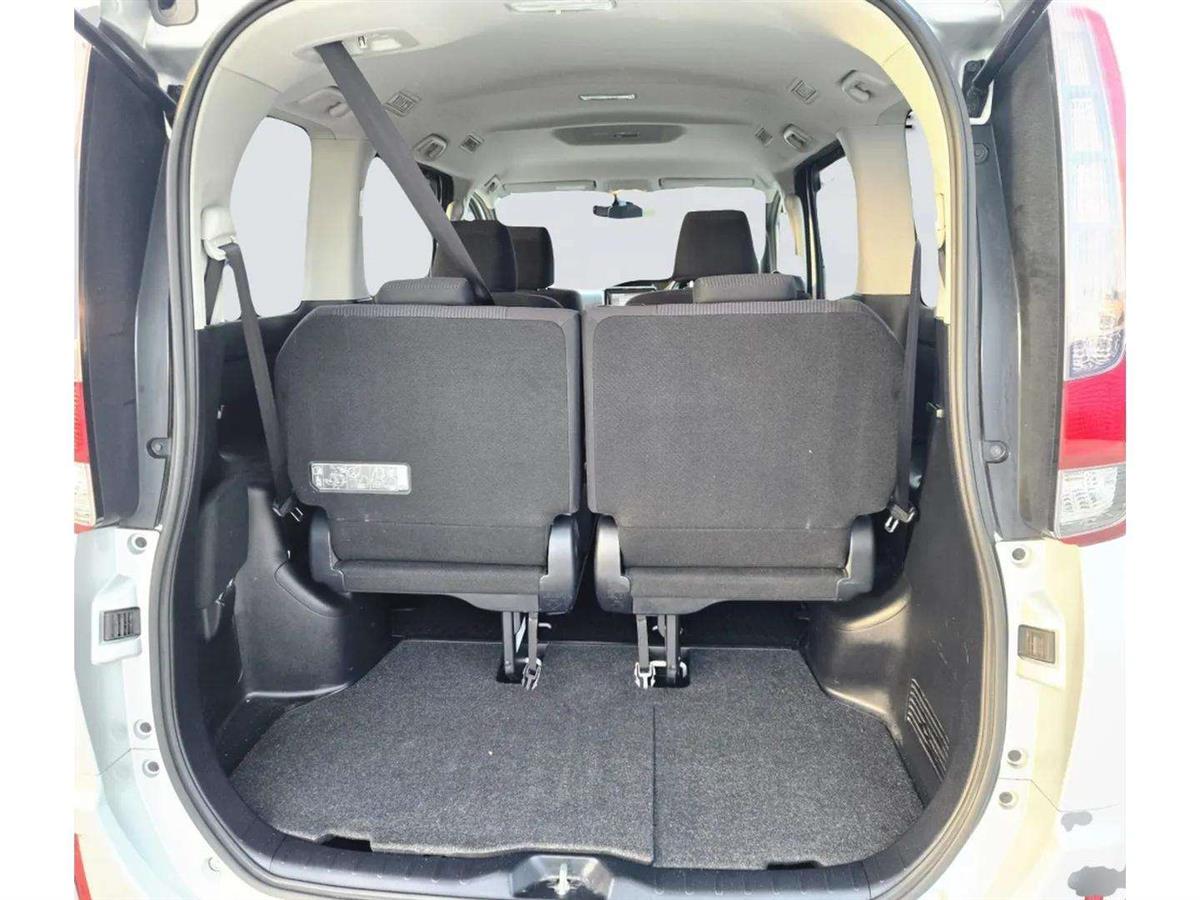 2014 Toyota Noah HYBRID G -7 seater !! DUAL POWER DOORS Carousel 10