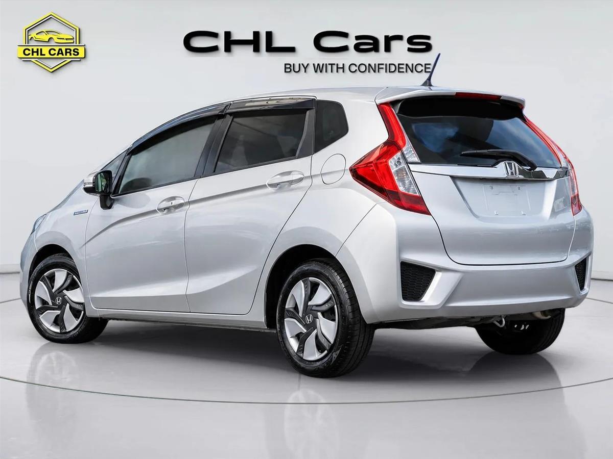 2015 Honda Fit HYBRID F-Package Carousel 2