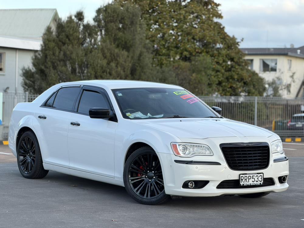 2015 Chrysler 300 **Cruise Control*V6*parking Sensors*Reverse Camera**
