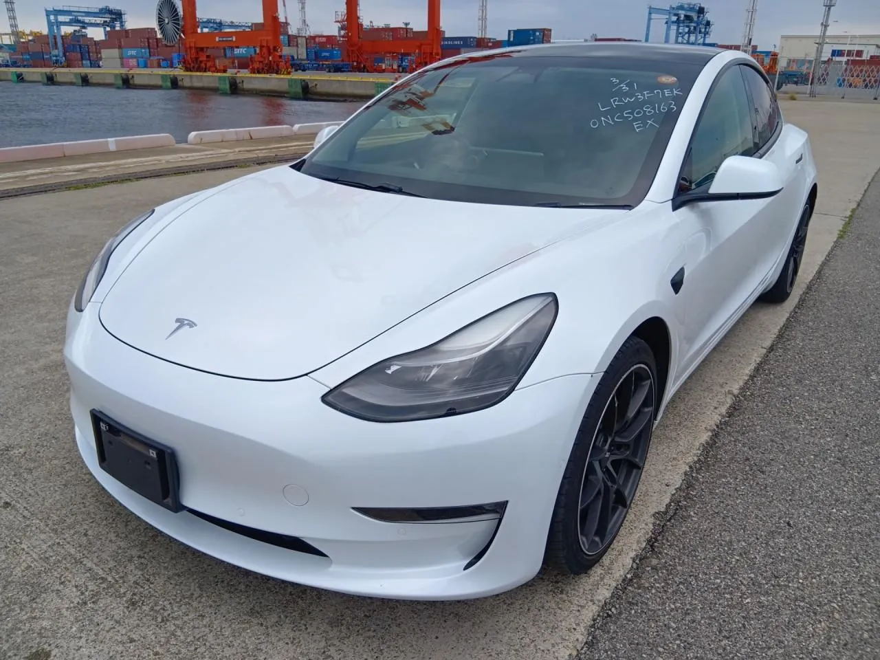 2022 Tesla Model 3 AWD Long Range - Refresh Model Carousel 1