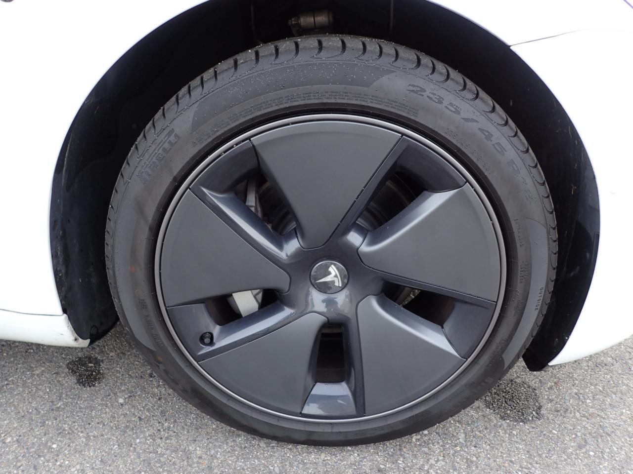 2021 Tesla Model 3 60kWh RWD LFP - Refresh Carousel 7