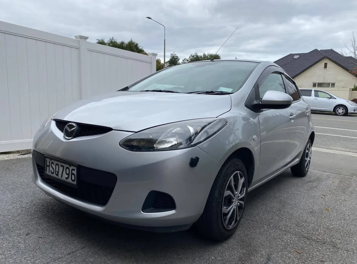 2009 Mazda Demio Carousel 1