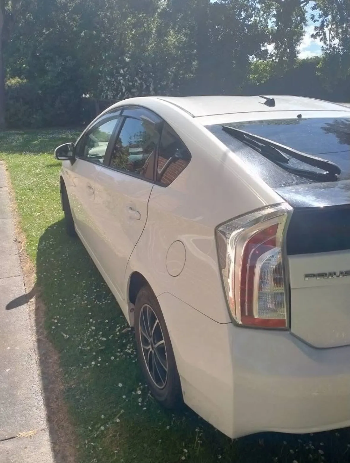 Toyota Prius 2012 Carousel 2