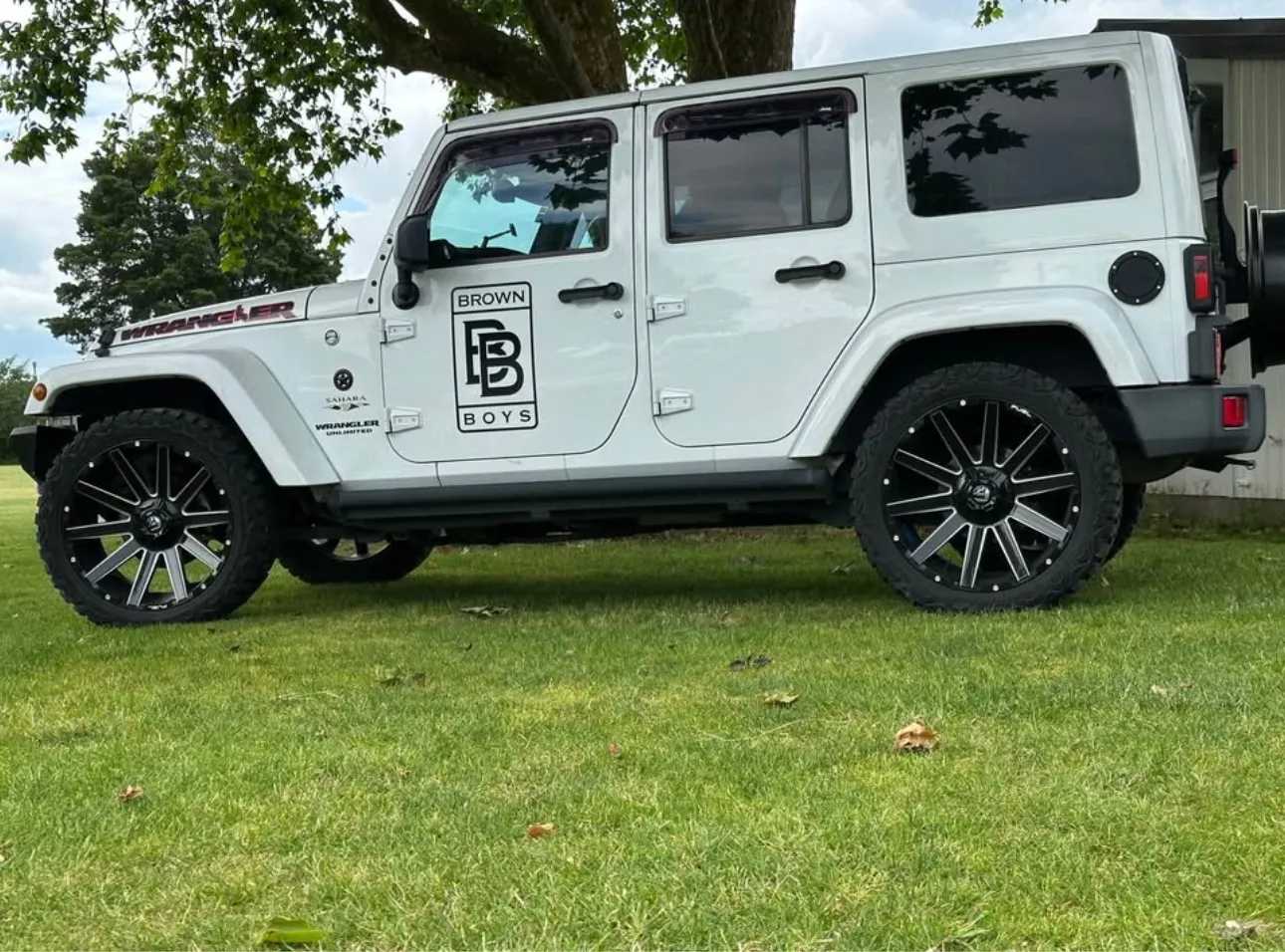 2017 Jeep Wrangler Sahara Carousel 7