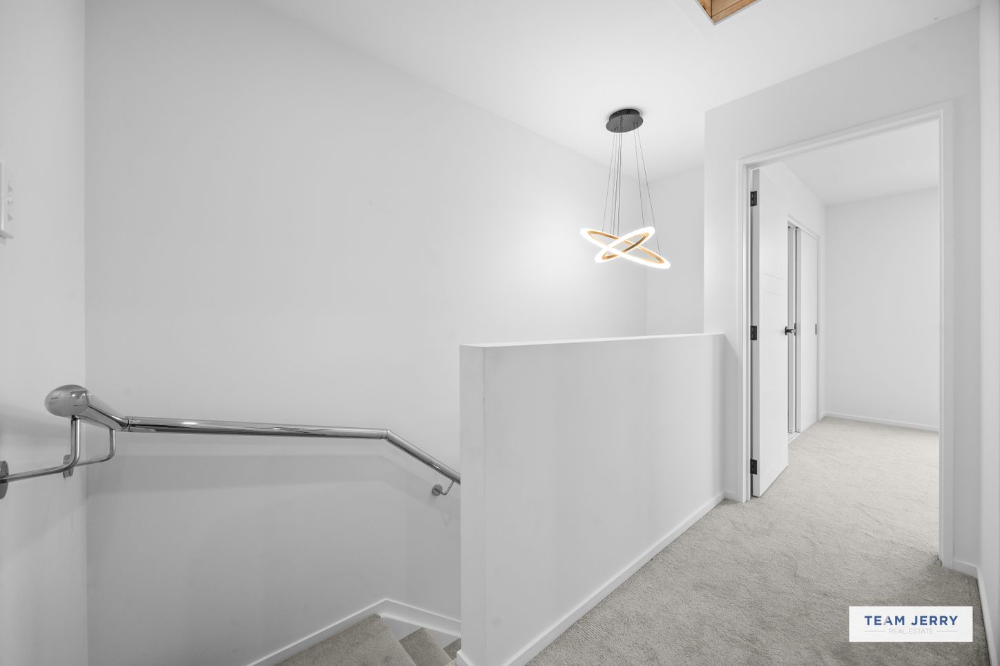 10D Keate Place, Mount Wellington, NZ 1051 Carousel 1