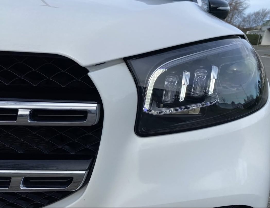 2023 Mercedes-Benz GLS 400d Carousel 2