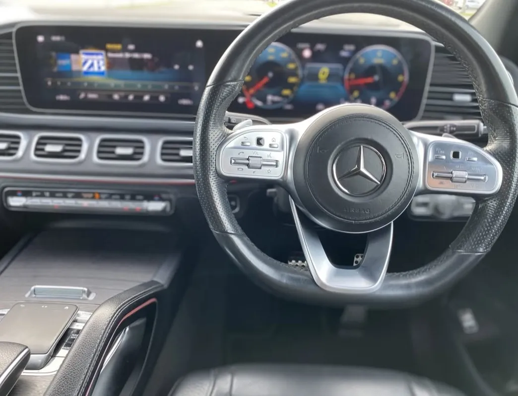 2023 Mercedes-Benz GLS 400d Carousel 4