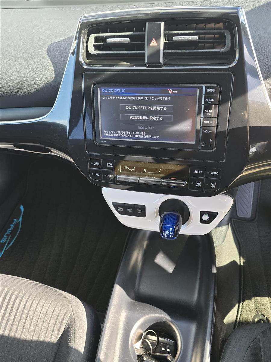 2016 Toyota Prius Hybrid New shape Low km Carousel 7