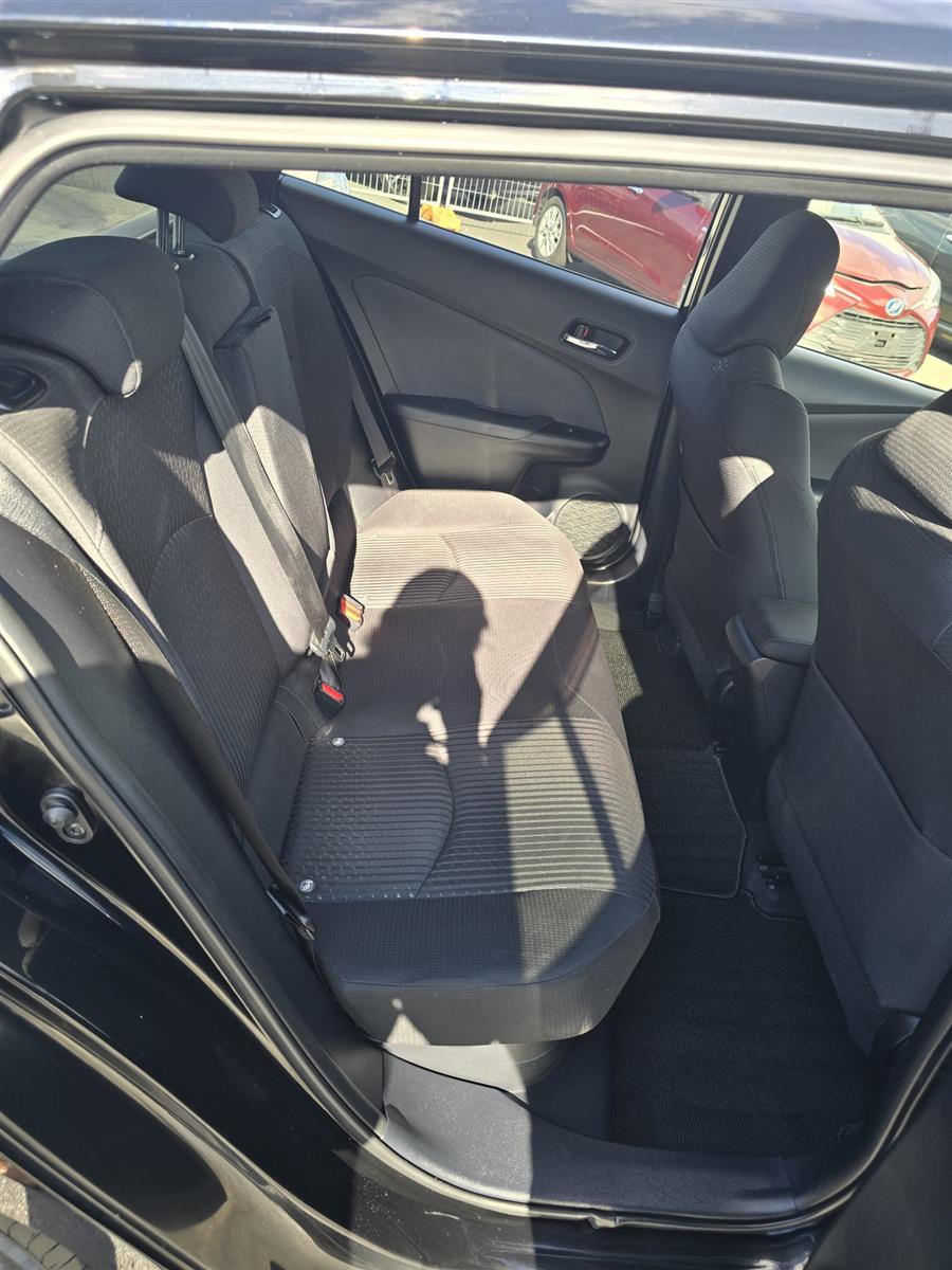 2016 Toyota Prius Hybrid New shape Low km Carousel 9