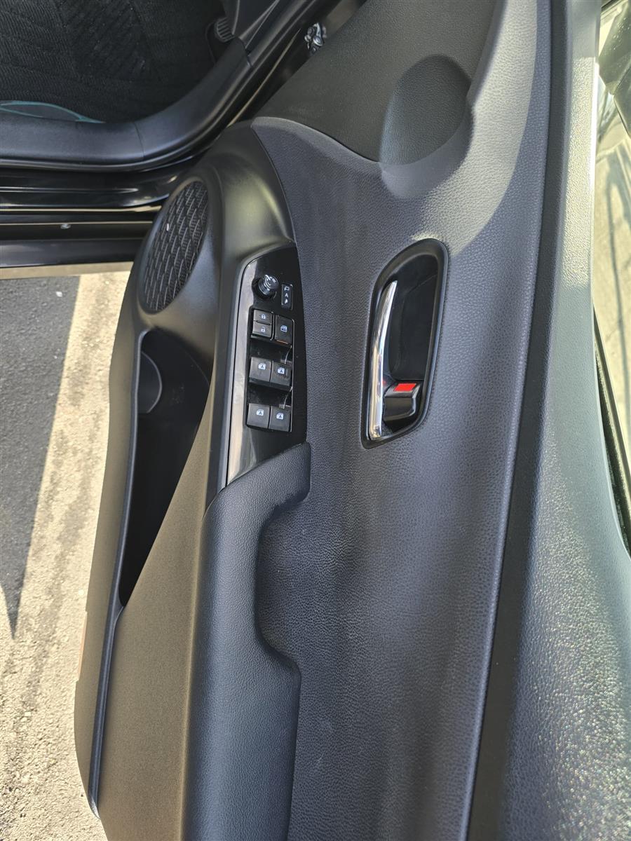 2016 Toyota Prius Hybrid New shape Low km Carousel 11
