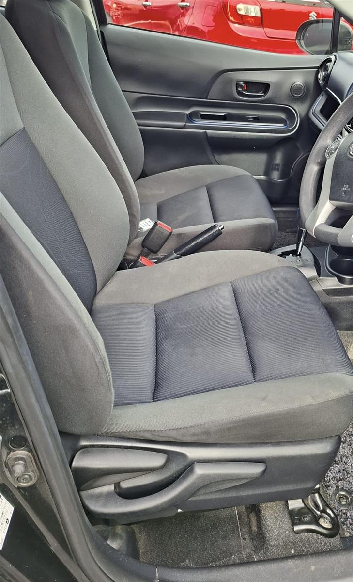 2015 Toyota Aqua Cruise control, Heated seats ,Reverse camera,Alloys Carousel 5