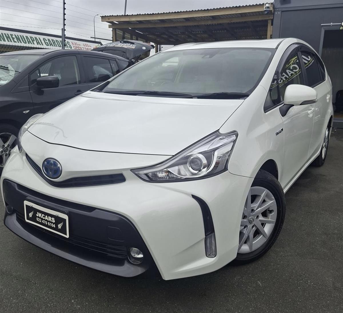 2015 Toyota Prius Alpha G 48000km only 7 seater Carousel 2