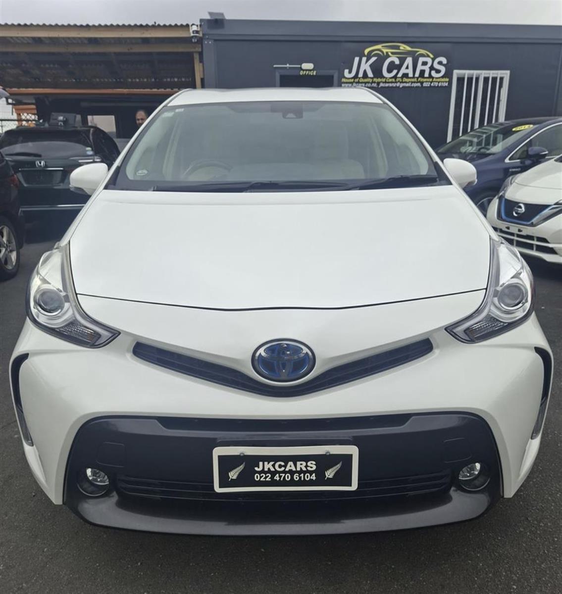2015 Toyota Prius Alpha G 48000km only 7 seater Carousel 3
