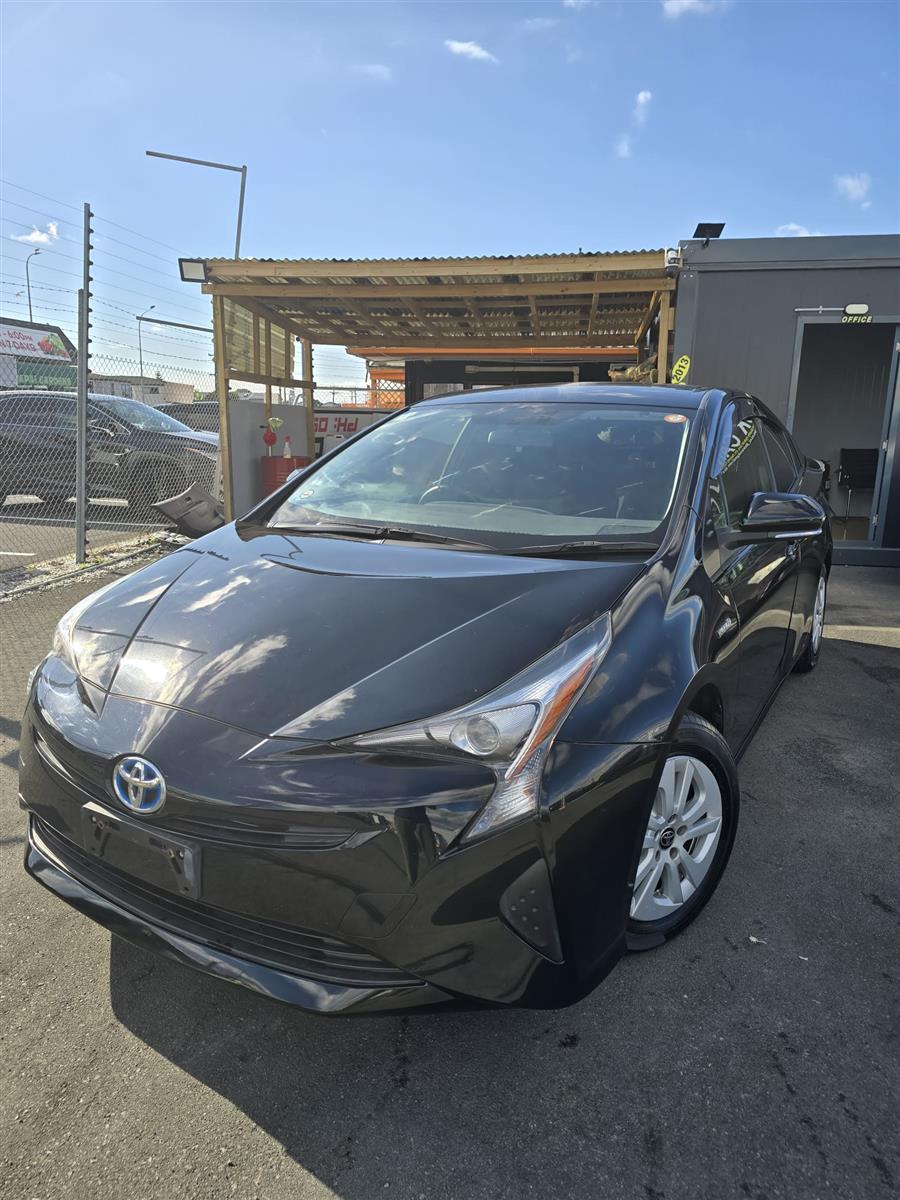 2016 Toyota Prius Hybrid New shape Low km Carousel 1