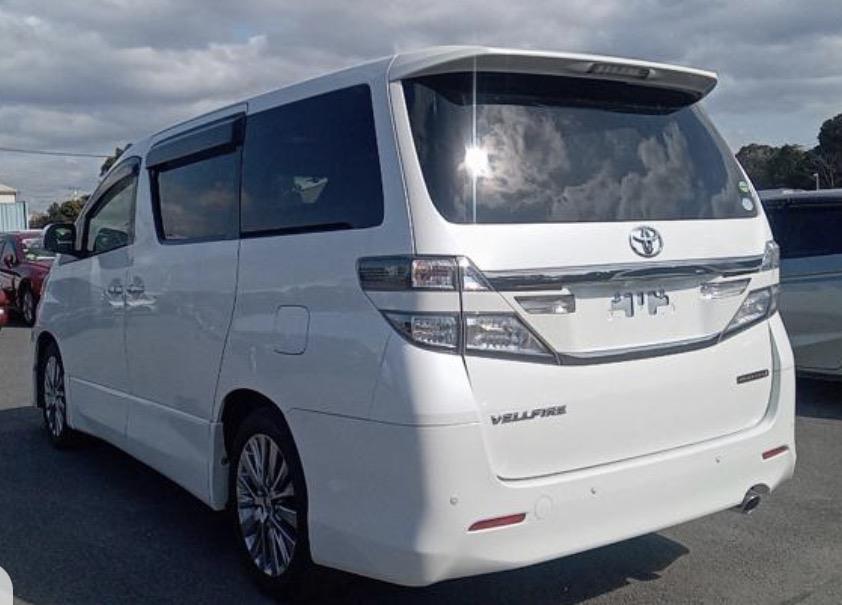 2013 Toyota Vellfire Very low km with leather interior Carousel 2
