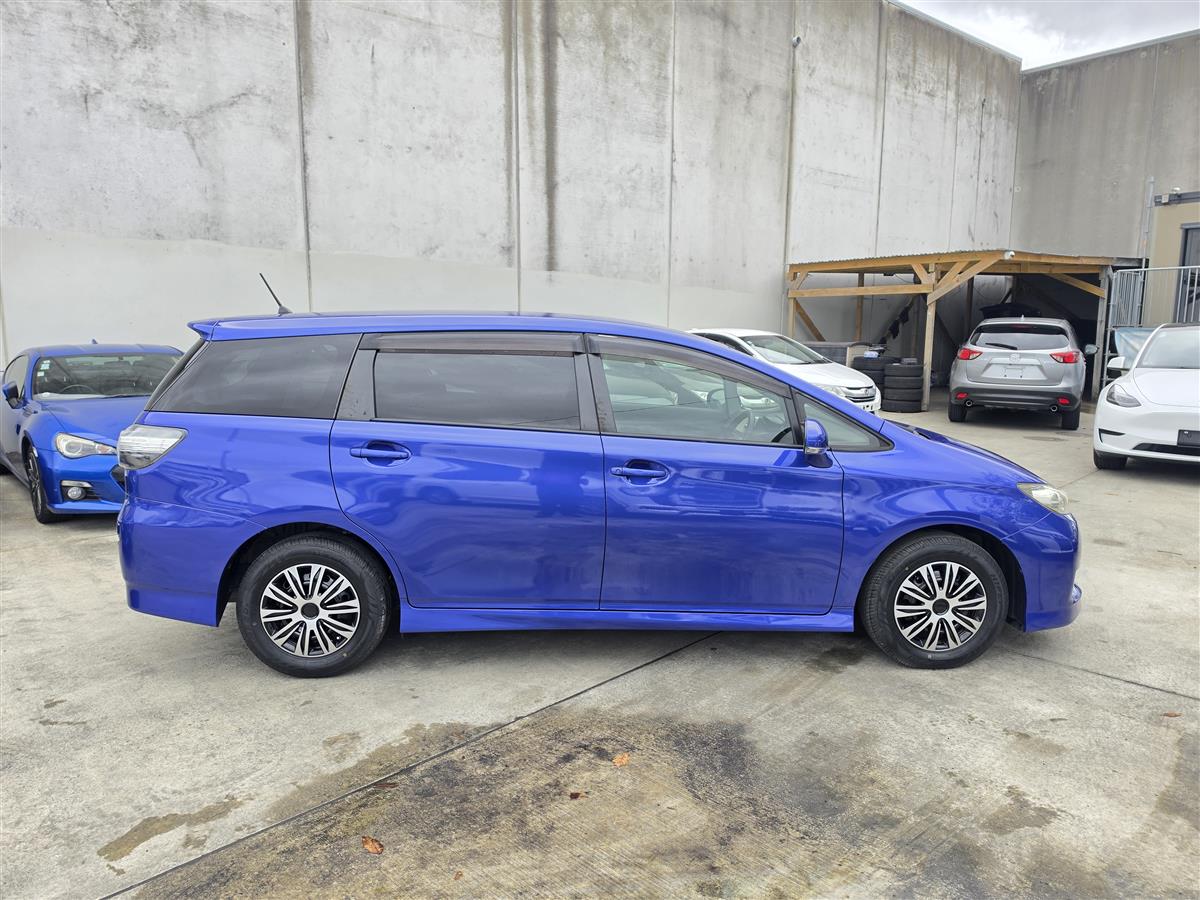2013 Toyota Wish 1.8X New Shape *7 Seats* Low Kms Rev Camera/Bluetooth Finance Available Carousel 4