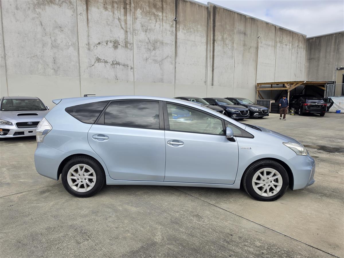 2013 Toyota Prius Alpha S Hybrid 7 Seats Low *43K* Kms Rev Cam/Bluetooth Alloys Finance Available Carousel 8