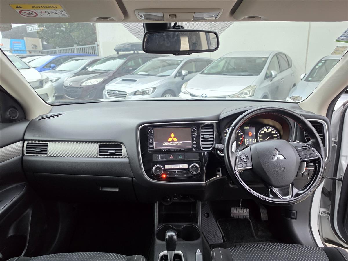 2015 Mitsubishi Outlander 4WD Auto Stop 7 Seater Adaptive Cruise Lane Assist FCM Rev Cam Finance Available Carousel 10