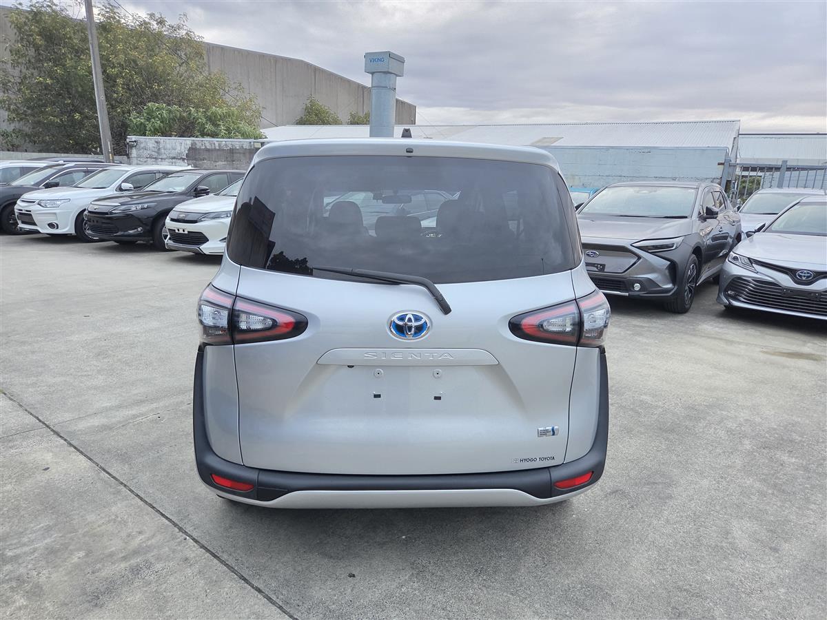 2017 Toyota Sienta Hybrid 1.5G 7 Seats Alloys Keyless Electric Doors Rev Cam Finance Available Carousel 4