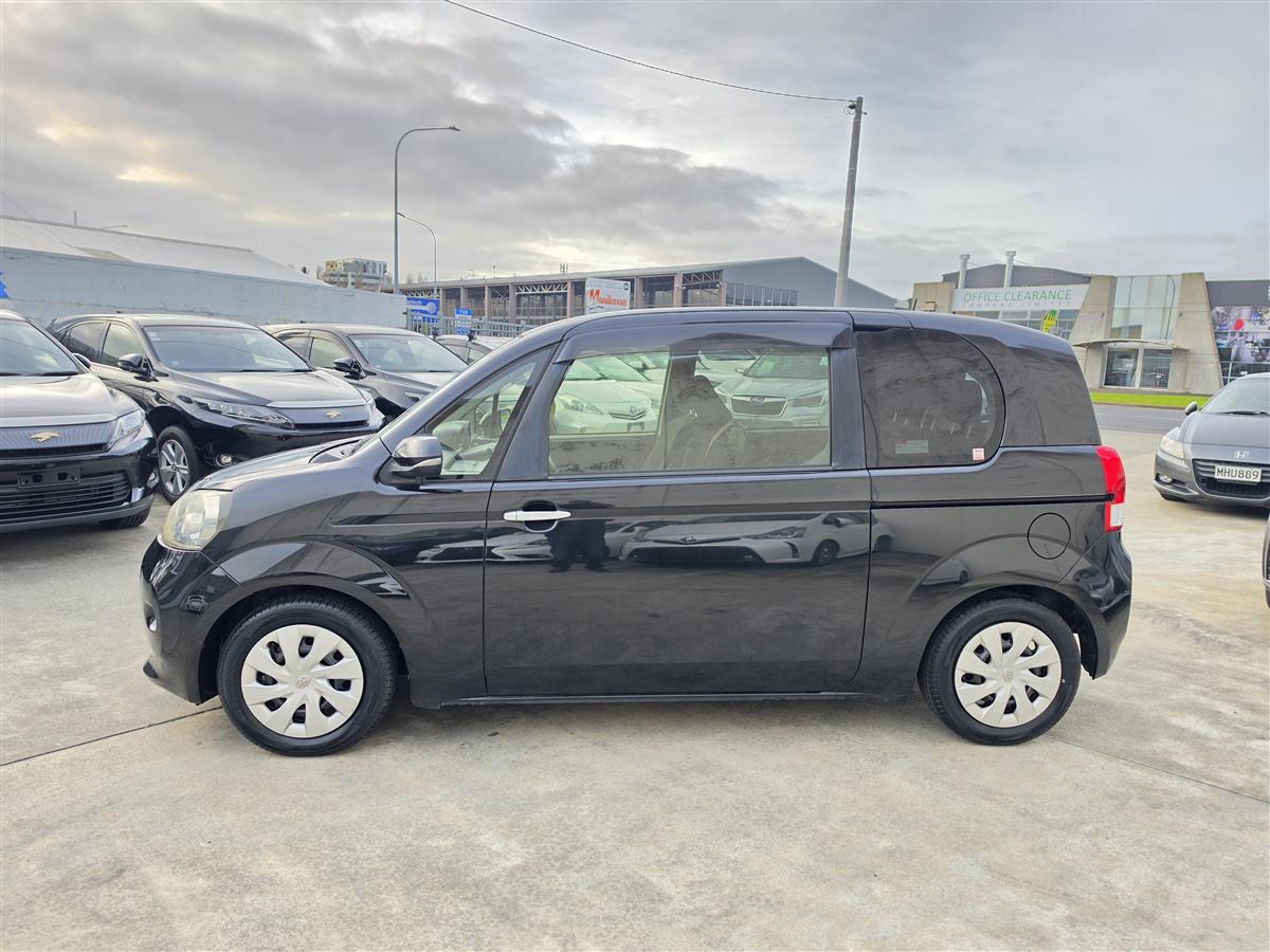 2015 Toyota Porte 1.5 VVT-ie Auto Stop Heated Seat Electric Door Rev Cam Low Kms Finance Available Carousel 1