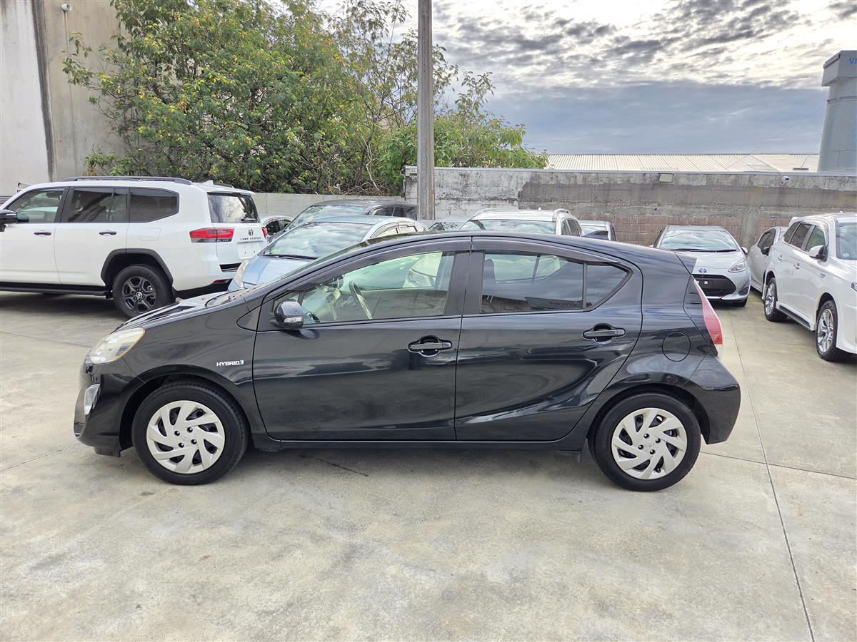 2015 Toyota Aqua S Hybrid Push Start Keyless Rev Cam/Bluetooth Finance Available Carousel 9