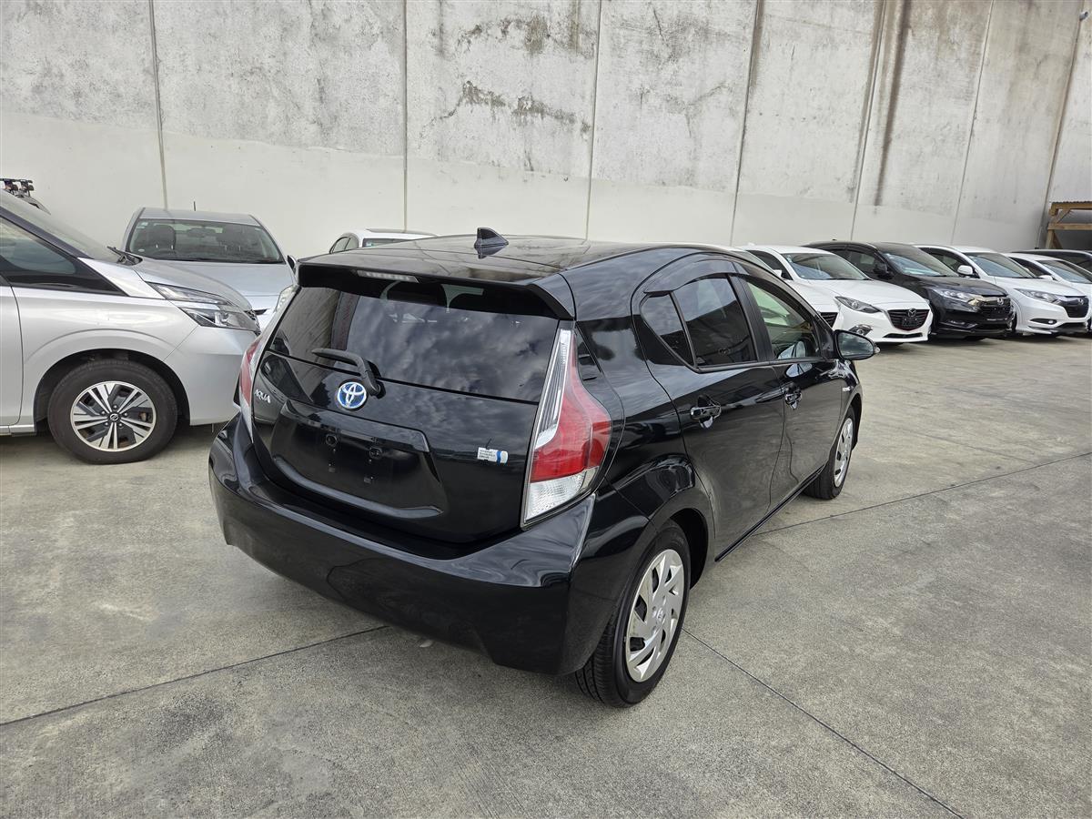 2015 Toyota Aqua S Hybrid Push Start Keyless Rev Cam/Bluetooth Finance Available Carousel 5