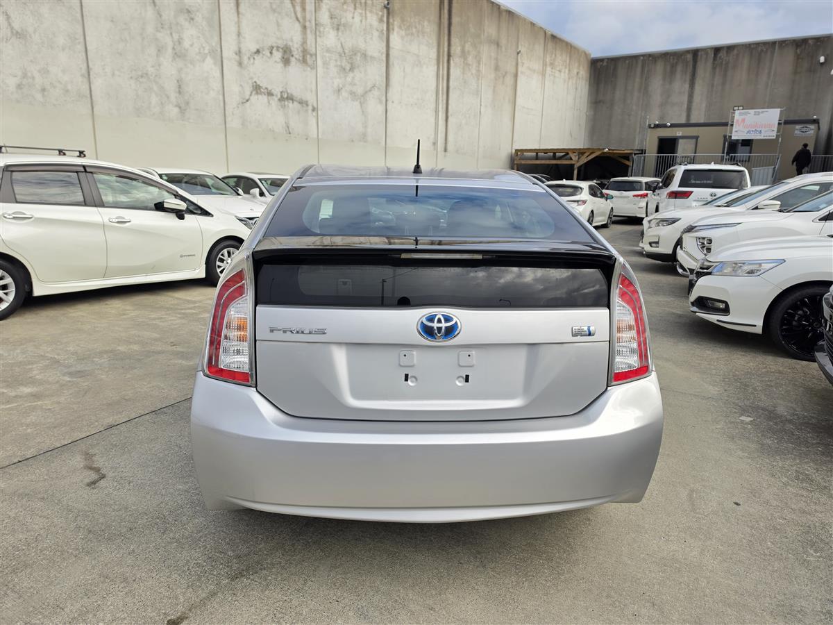 2015 Toyota Prius Hybrid 1.8L Low *32K* Kms Alloys AUX Finance Available Carousel 5