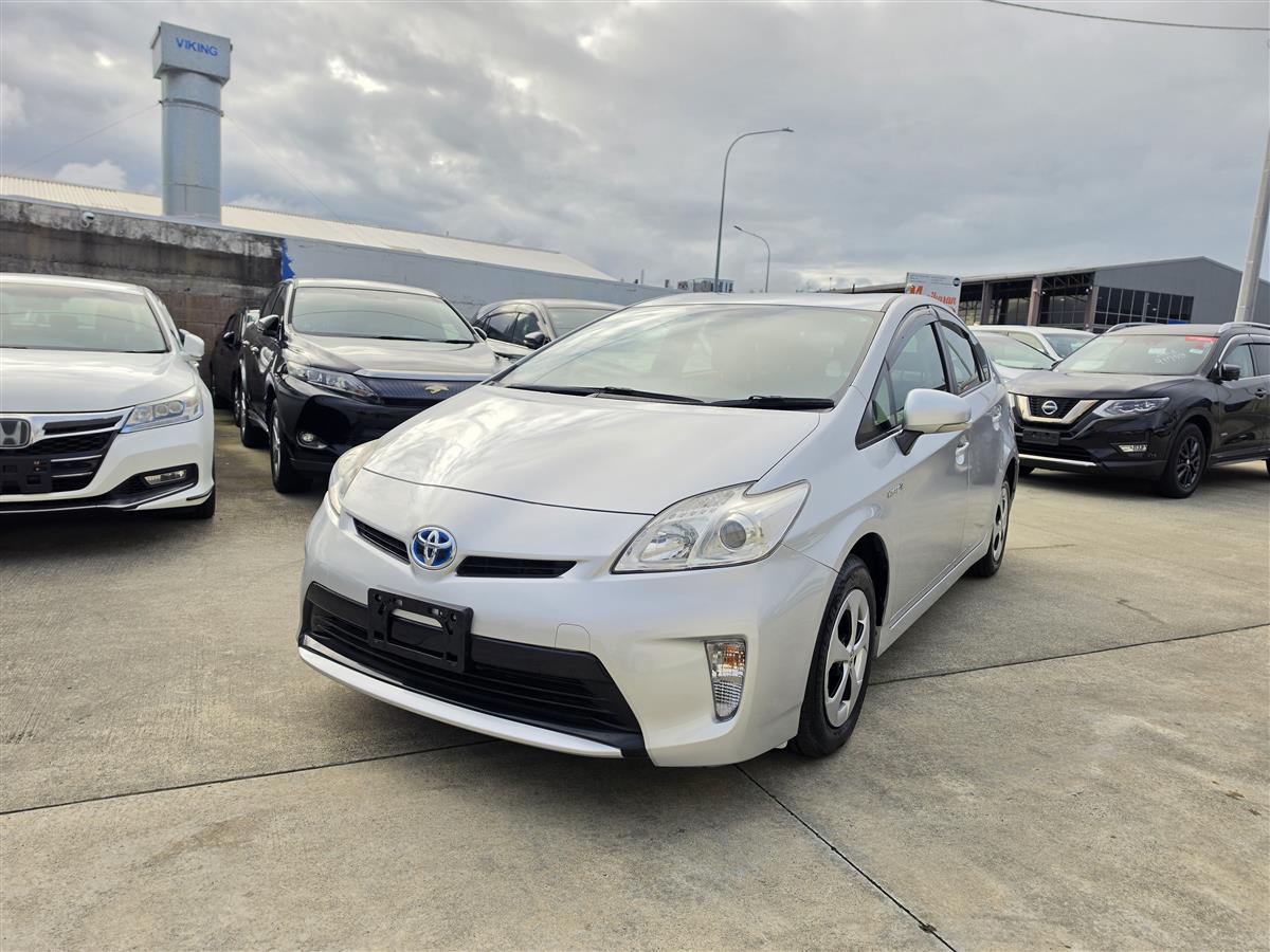 2015 Toyota Prius Hybrid 1.8L Low *32K* Kms Alloys AUX Finance Available