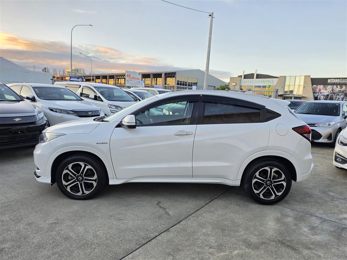 2015 Honda Vezel Hybrid Z Pkg Cruise Leather Alloys Paddle Rev Cam/Bluetooth Finance Available Carousel 4