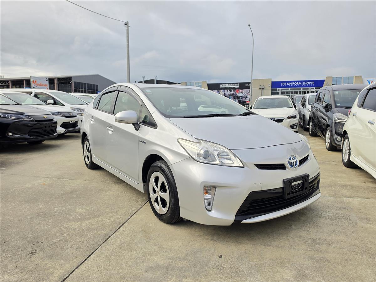 2015 Toyota Prius Hybrid 1.8L Low *32K* Kms Alloys AUX Finance Available Carousel 8