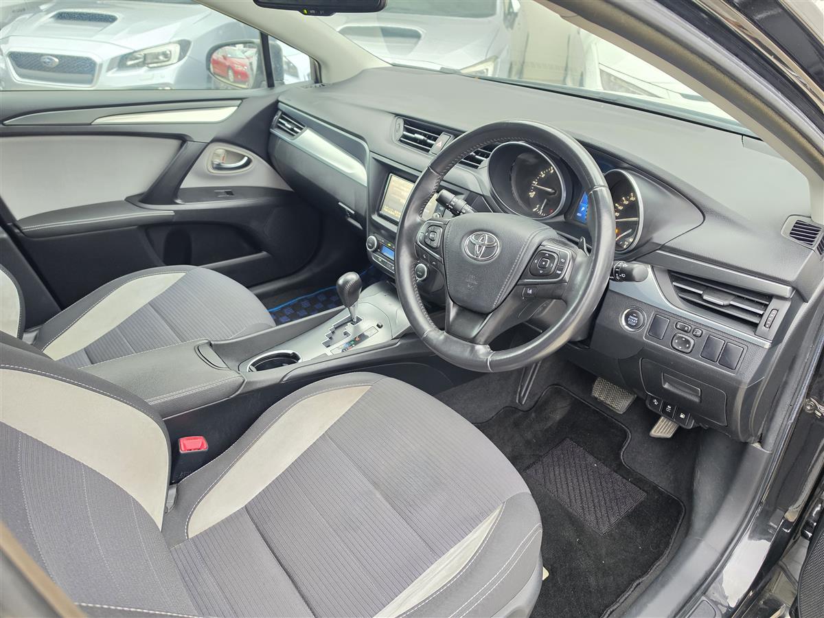 2017 Toyota Avensis 2.0Xi Lane Assist Paddle Alloys Rev Camera/Bluetooth Finance Available Carousel 4