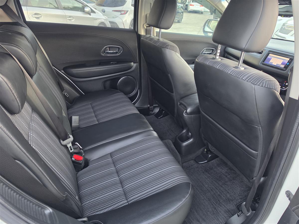 2015 Honda Vezel Hybrid Z Pkg Cruise Leather Alloys Paddle Rev Cam/Bluetooth Finance Available Carousel 8