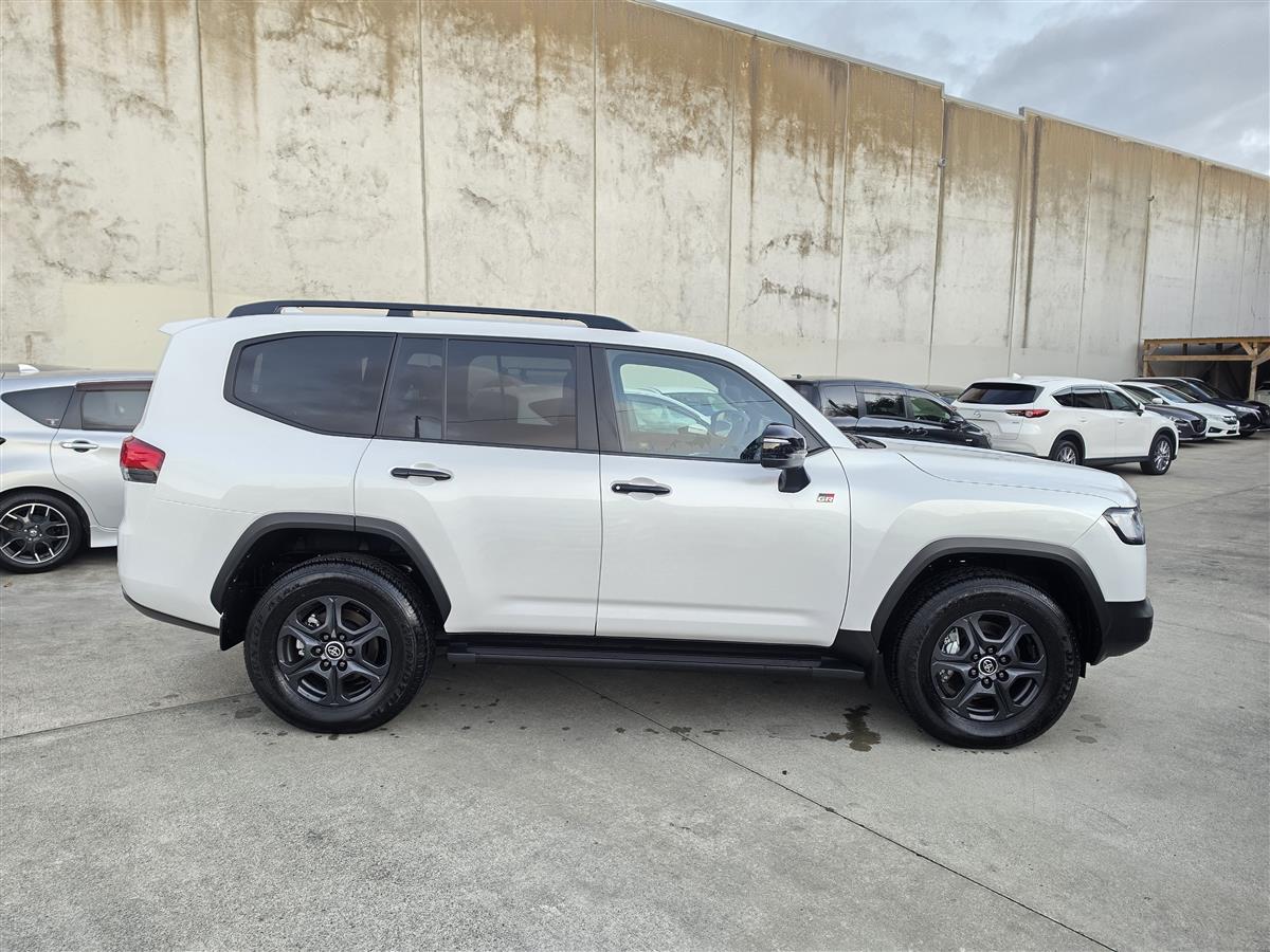 2024 Toyota Land Cruiser 300 GR SPORT 7 Seats 4WD JBL 360 Cam HUD Finance Available Carousel 4