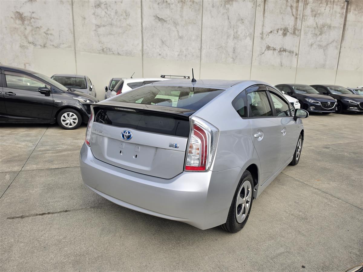 2015 Toyota Prius Hybrid 1.8L Low *32K* Kms Alloys AUX Finance Available Carousel 1