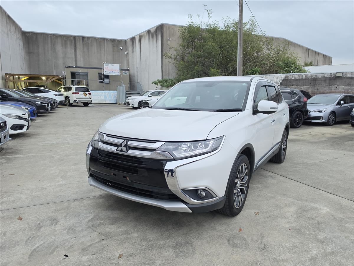 2015 Mitsubishi Outlander 4WD Auto Stop 7 Seater Adaptive Cruise Lane Assist FCM Rev Cam Finance Available