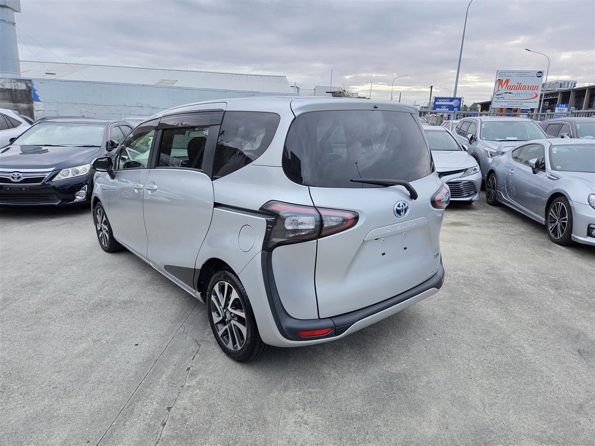 2017 Toyota Sienta Hybrid 1.5G 7 Seats Alloys Keyless Electric Doors Rev Cam Finance Available Carousel 6
