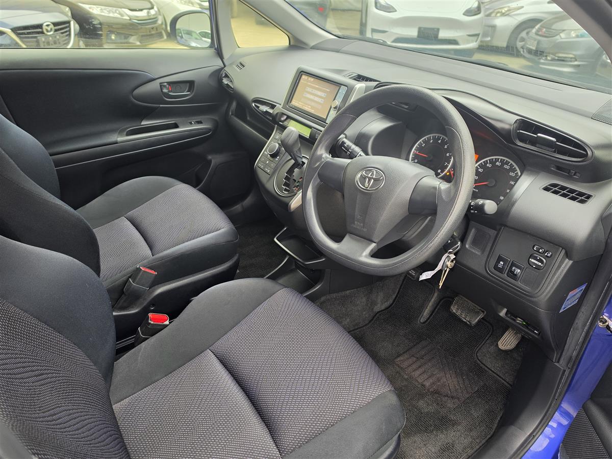 2013 Toyota Wish 1.8X New Shape *7 Seats* Low Kms Rev Camera/Bluetooth Finance Available Carousel 2