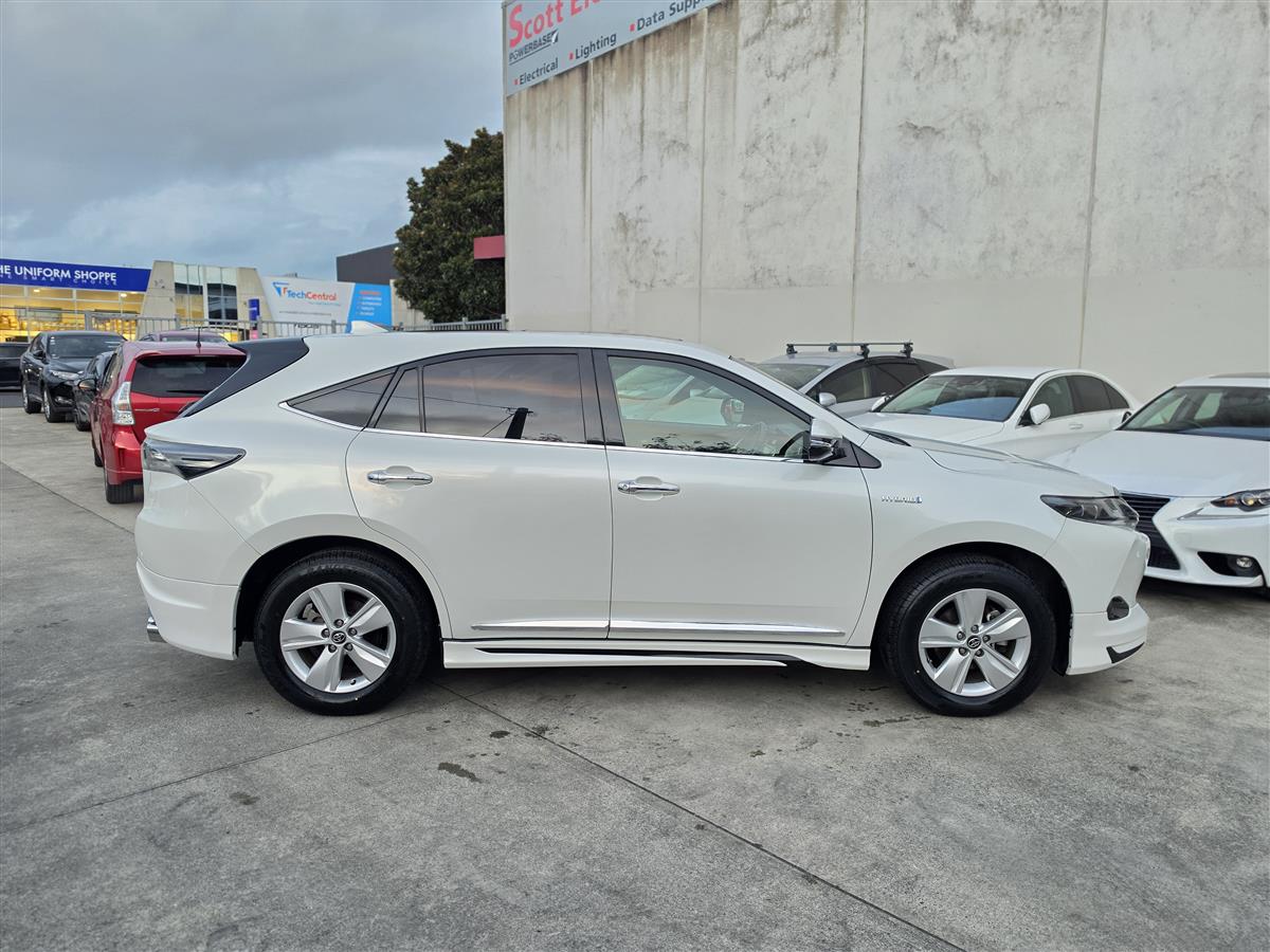 2015 Toyota Harrier Hybrid 4WD BodyKit SUNROOF Leather Adaptive Cruise Rev Cam Finance Available Carousel 7
