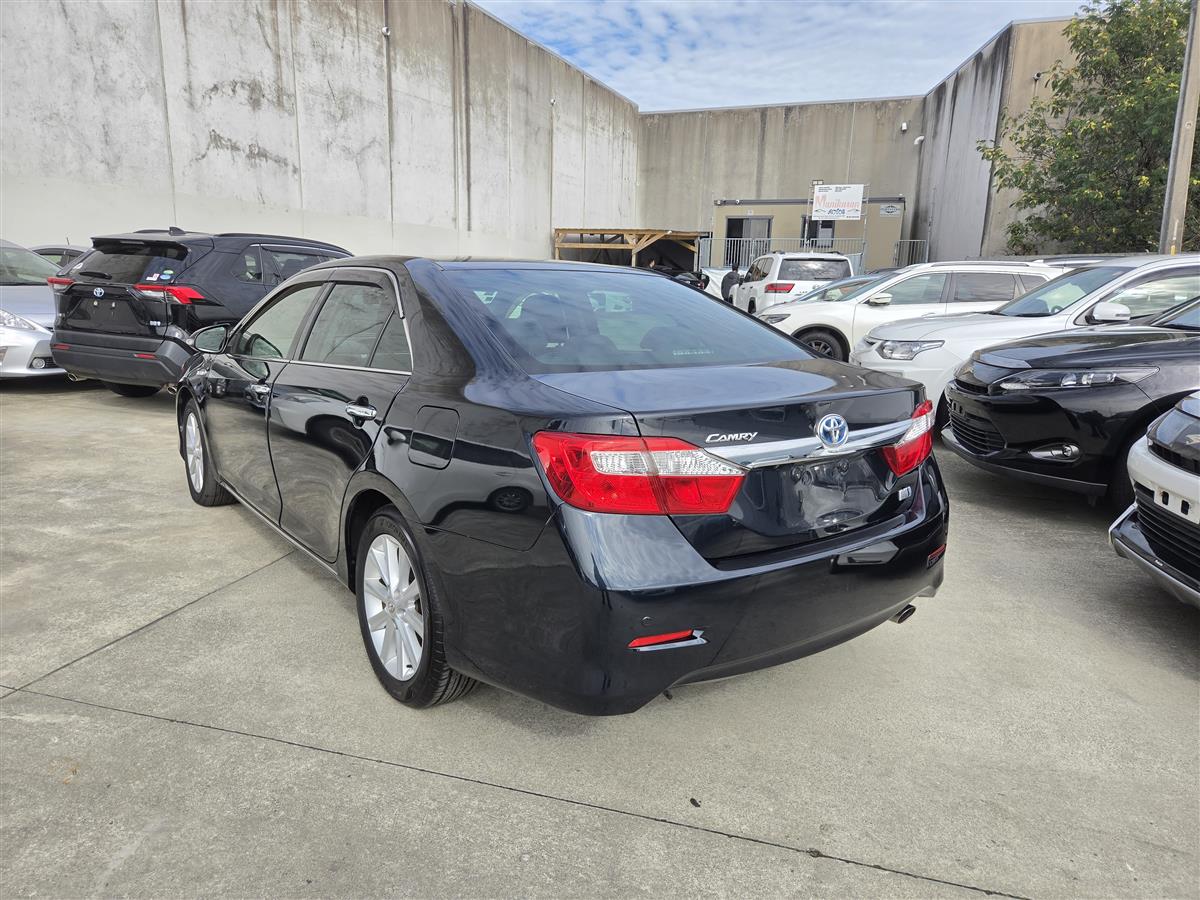 2013 Toyota Camry Hybrid G Pkg Cruise Electric Seat Alloys Rev Cam/Bluetooth Keyless Finance Available Carousel 3